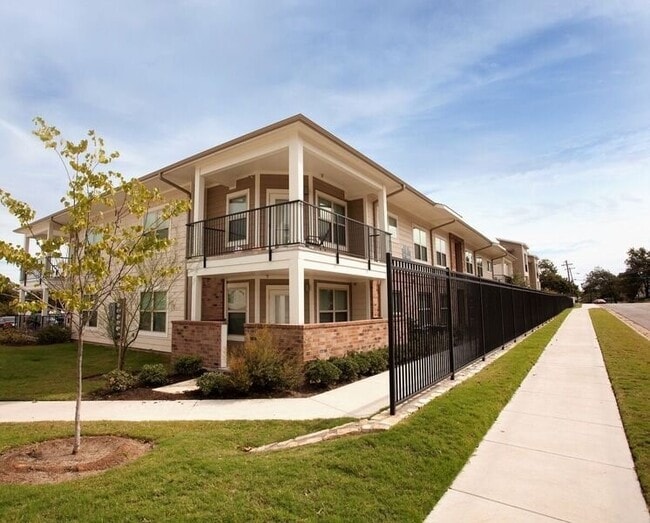 Building Photo - 817 Colcord Ave Rental