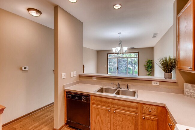 Photo - 961 Genesee Ct Unit 961