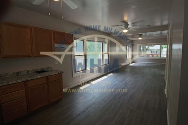 Photo - 2470 N 54th St