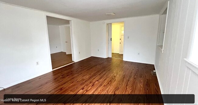 Building Photo - 602 Columbia St Rental