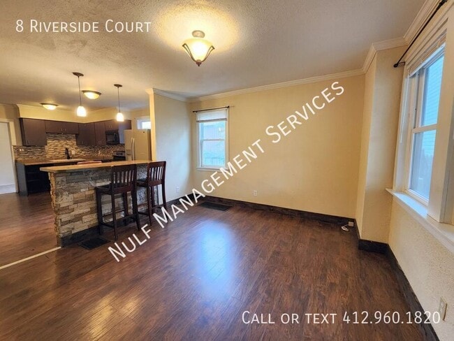 Photo - 8 Riverside Ct