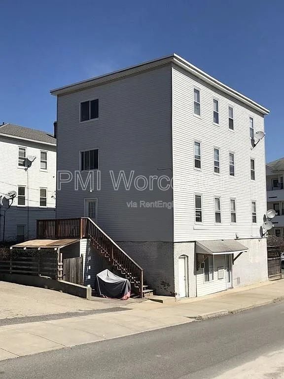 Building Photo - 174 Ingleside Ave Unit 1