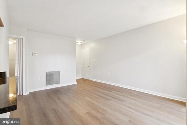 Building Photo - 108 Westwick Ct Unit 4