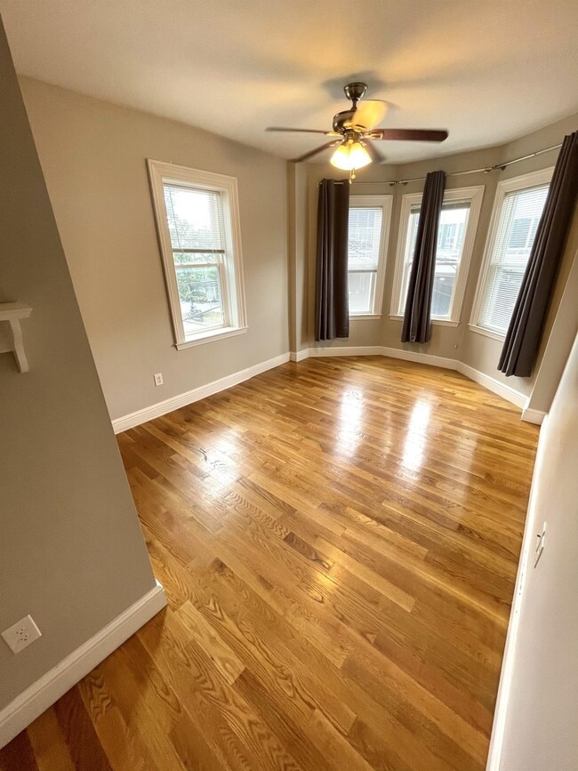 Photo - 136 Berkshire St Unit 4