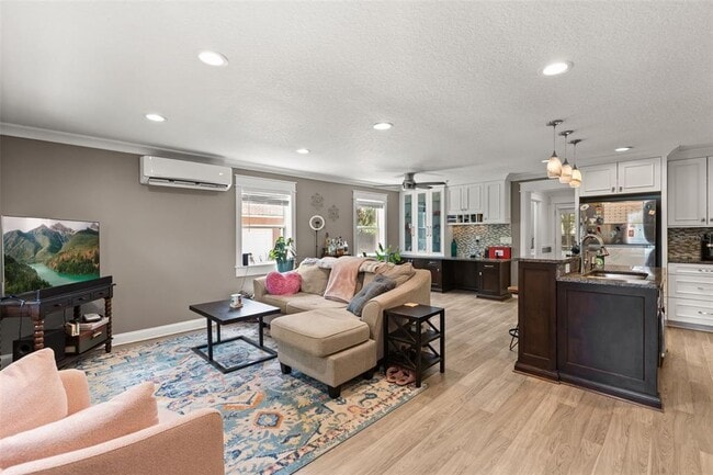 Photo - 2120 Murdock Blvd