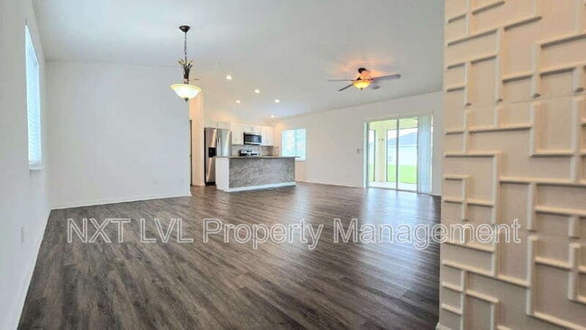 Photo - 232 NW 6th Ave