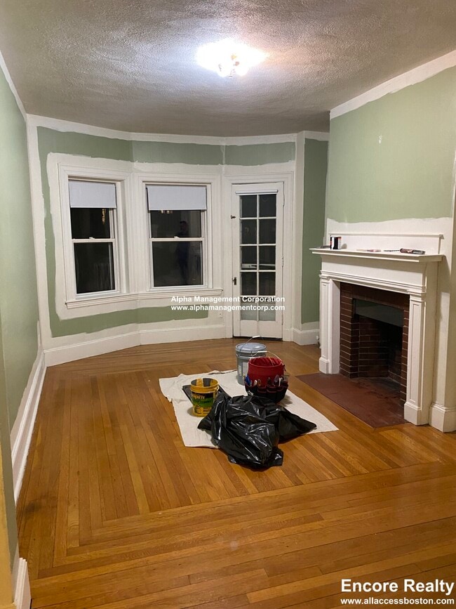 Building Photo - 163 Summer St Unit 25