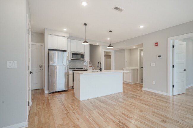 Photo - 1710 Cambridge St Unit 8