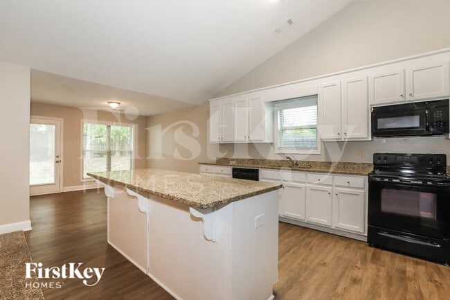 Photo - 1043 Blakewood Ct