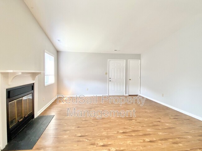 Photo - 115 Roane Dr