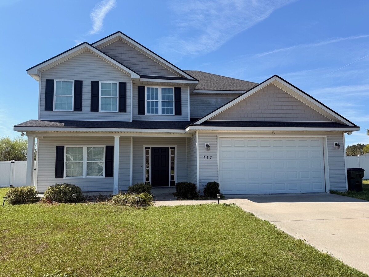 Photo - 117 White Oak Dr NE
