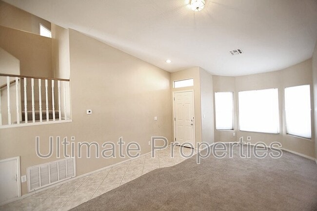 6153 W Echo Ln