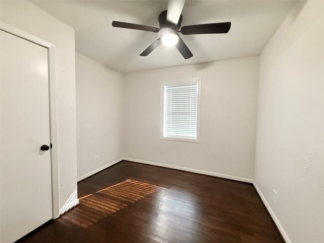 Photo - 1511 Avenue E