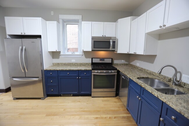 Photo - 2320 W Armitage Ave Unit Apt 1