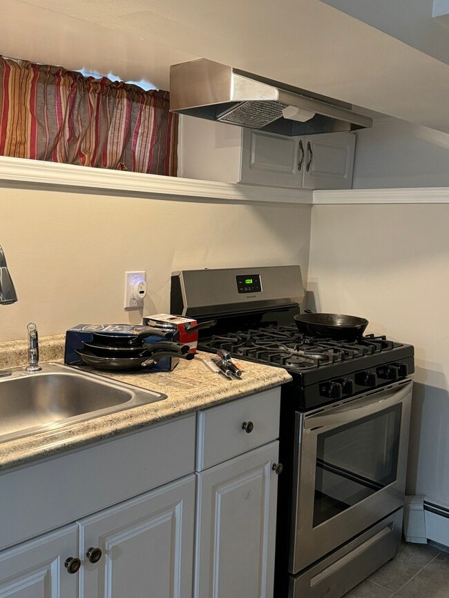 Photo - 93 Brookside Ave Unidad Walk in