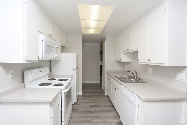 River Belle Park Apartments