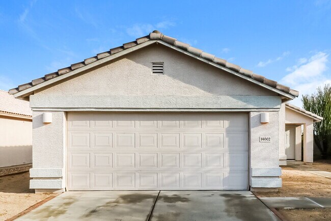 Building Photo - 14002 W Cornerstone Trail