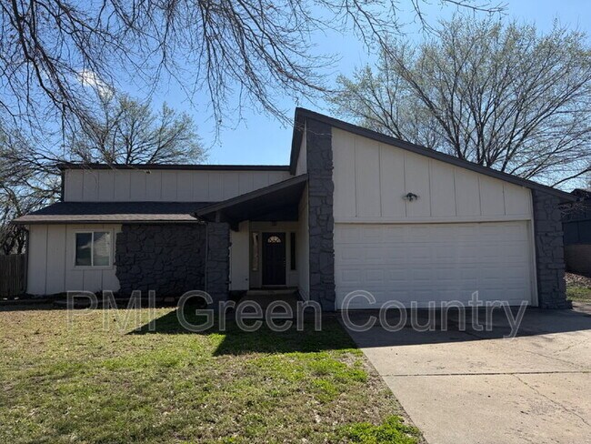 Photo - 801 W Vicksburg St