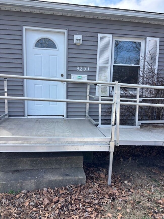 Photo - 925 Stanley Ave Unit A