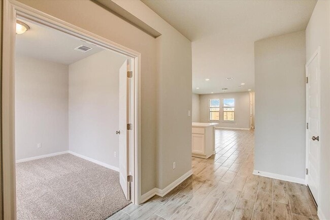 Photo - 108 Peruvian Ln