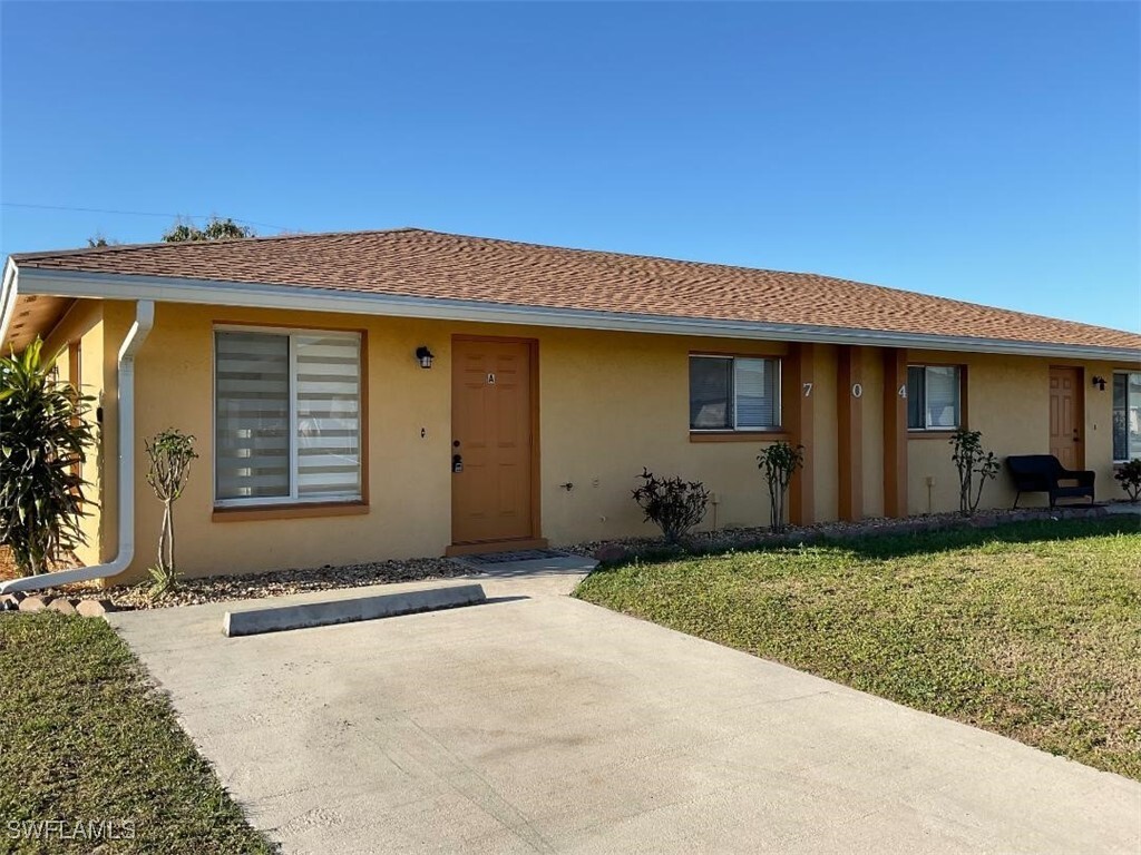 Photo - 704 SE 9th St Townhome