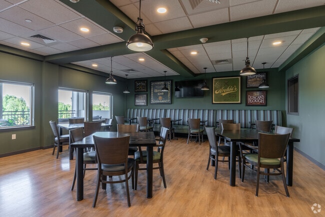 Dilly Dally's Pub