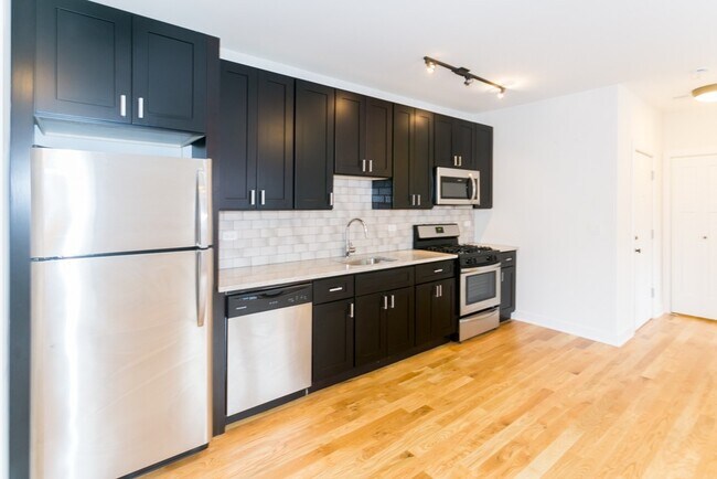 Photo - 2229 W Eastwood Ave Unit WN3