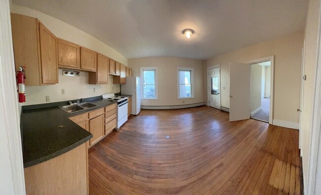 Photo - 21 Loomis St