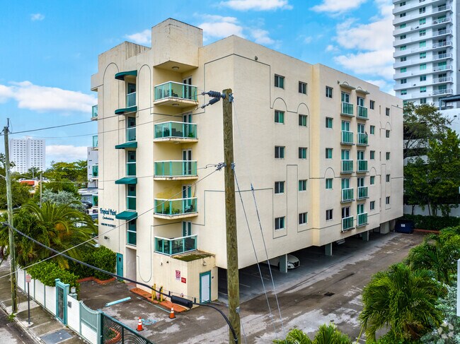 1498 NW 15th St Miami, FL 33125 - Tropical Point Condominium