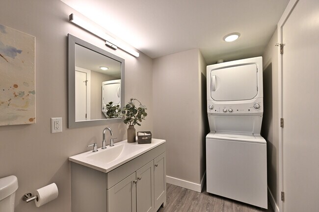 2 bedroom, 2 bathroom unit
