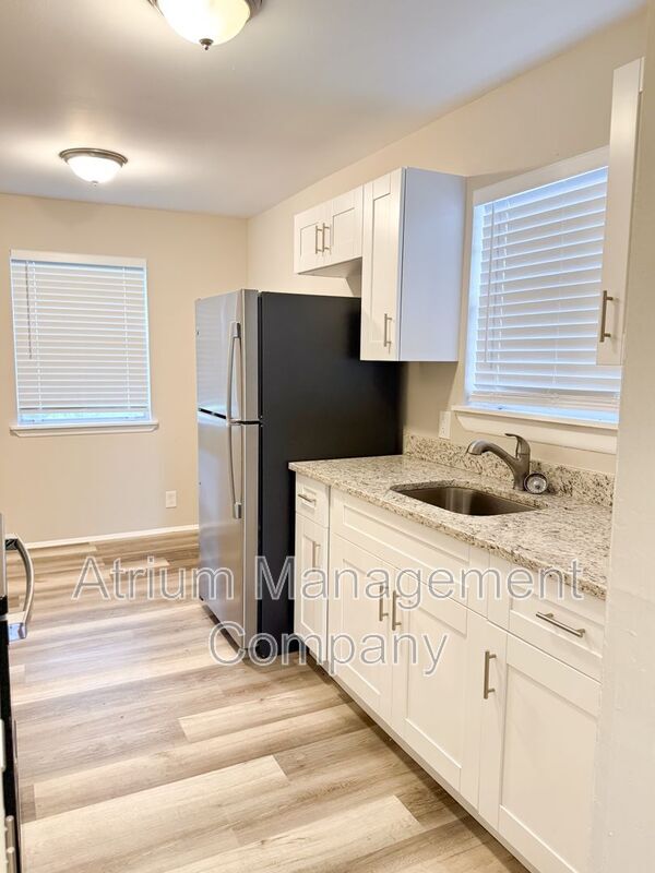 Building Photo - 4525 Barna Ave Unit E Rental