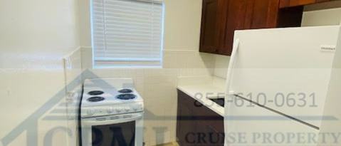 Photo - 2915 Broadway-