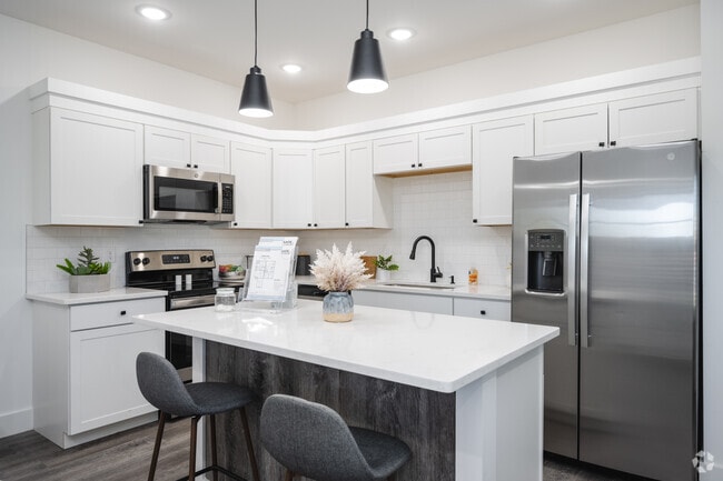 3BR , 2,5BA - 1366SF - Sage at Chelsey