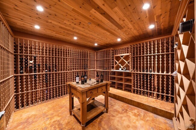 Photo - 2110 Diamond Mountain Rd