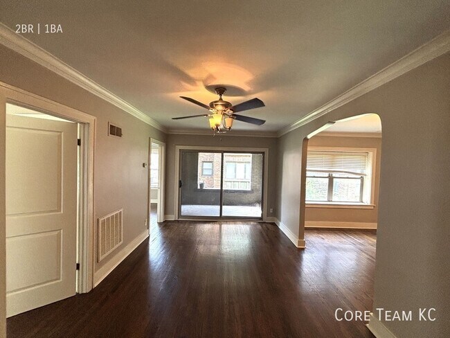 710 W 48th St Unit 105