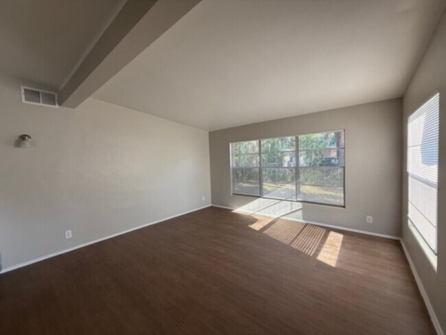 Photo - 3 Bedroom with Garage, Screen Porch, and Central AC-Lake Mary Schools!