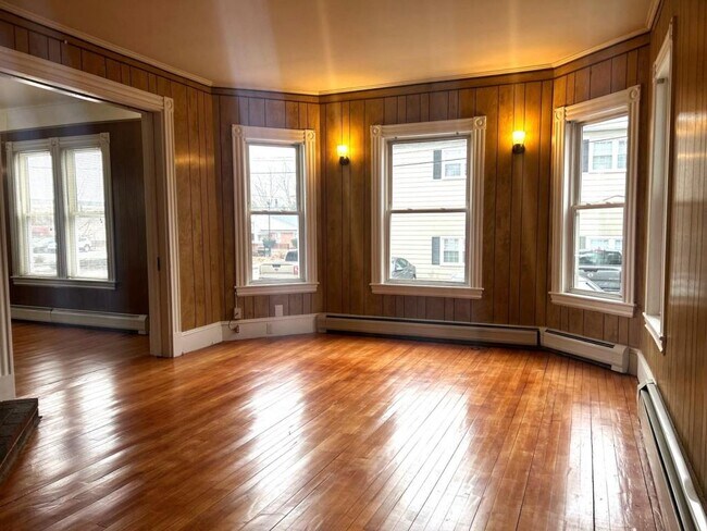 6A Acorn St.