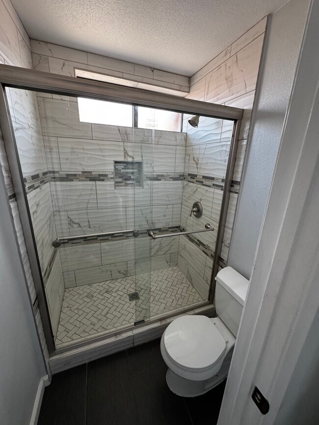 Photo - 2208 N Broadway