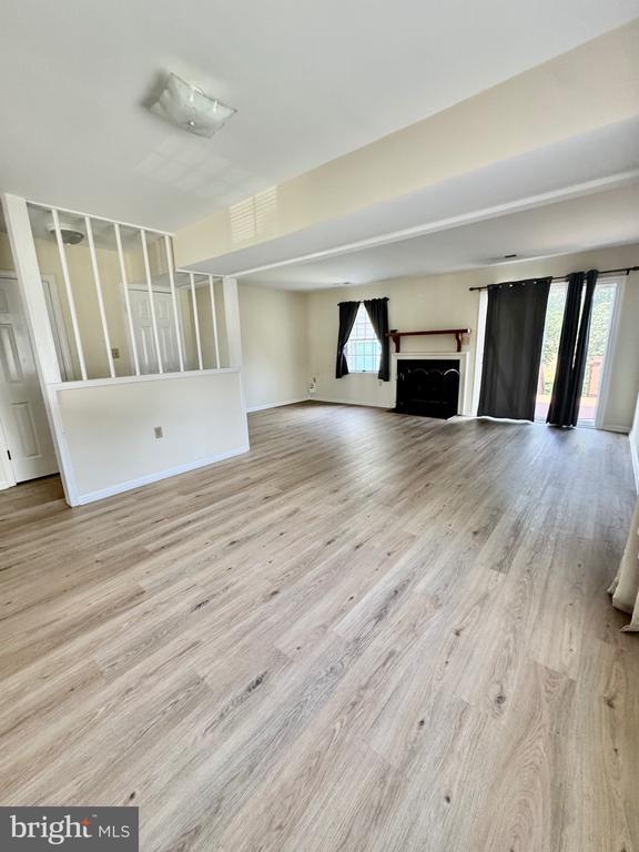Building Photo - 111 Equestrian Dr