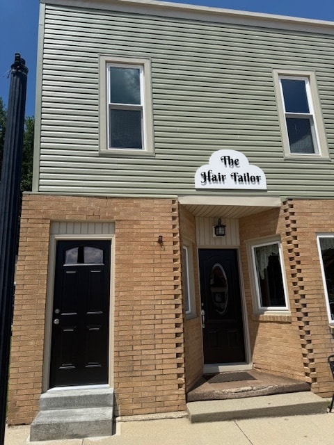 Photo - 11 E Main St Apartments Unit Up