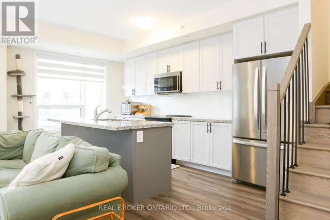 Photo - 1593 Rose Way