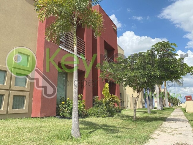 Photo - 2B/2.5B Townhome in gated community now available in Mcallen TX ( Jackson & Nolana )