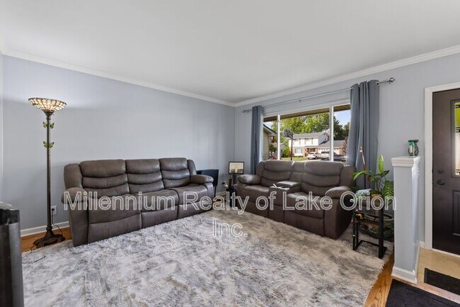 Photo - 676 Sheffield Rd