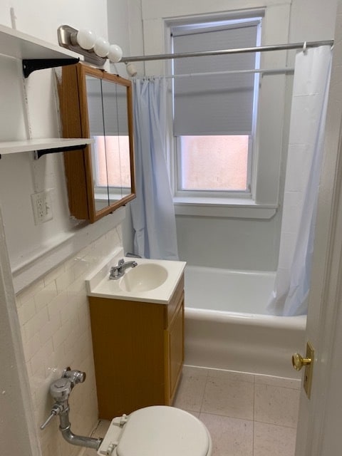 Photo - 1111 Boylston St