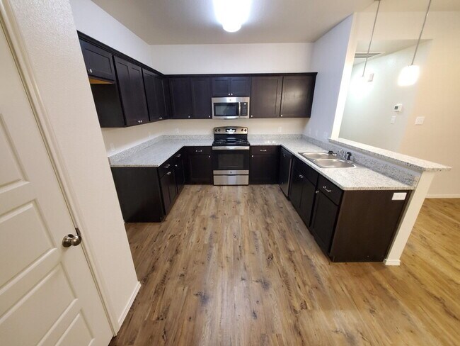 Photo - Zero Deposit! Offering 6 month or 12 month...