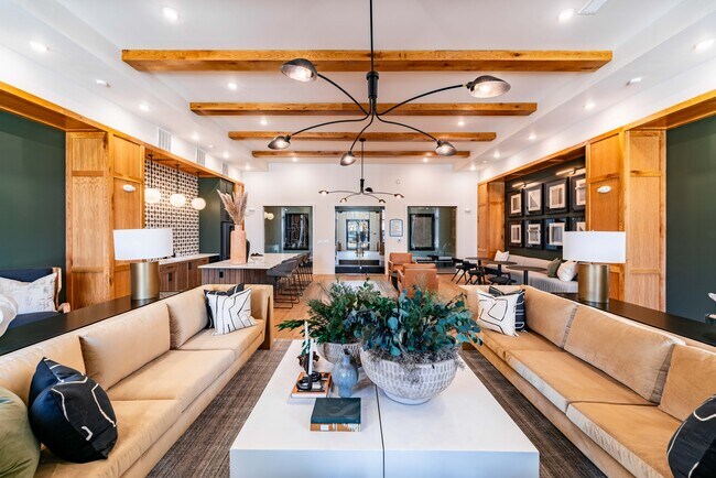 Photo - Hawthorne at Whitehall