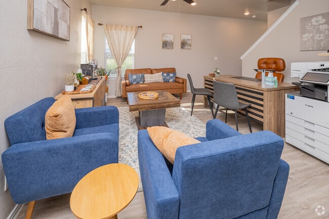 3BR, 2.5BA - 1,400SF - Living Room