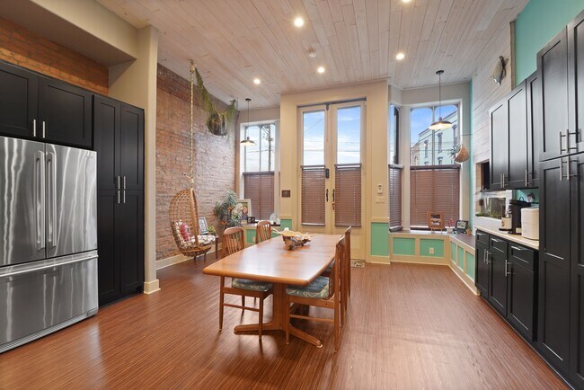 Photo - 334 Broad St