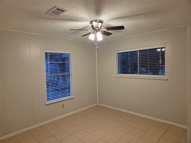 Photo - 902 Euclid St