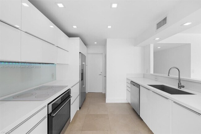 3 br, 2 bath House - 1420 Brickell Bay Dr ... - 3 br, 2 bath House - 1420 Brickell Bay Dr ...